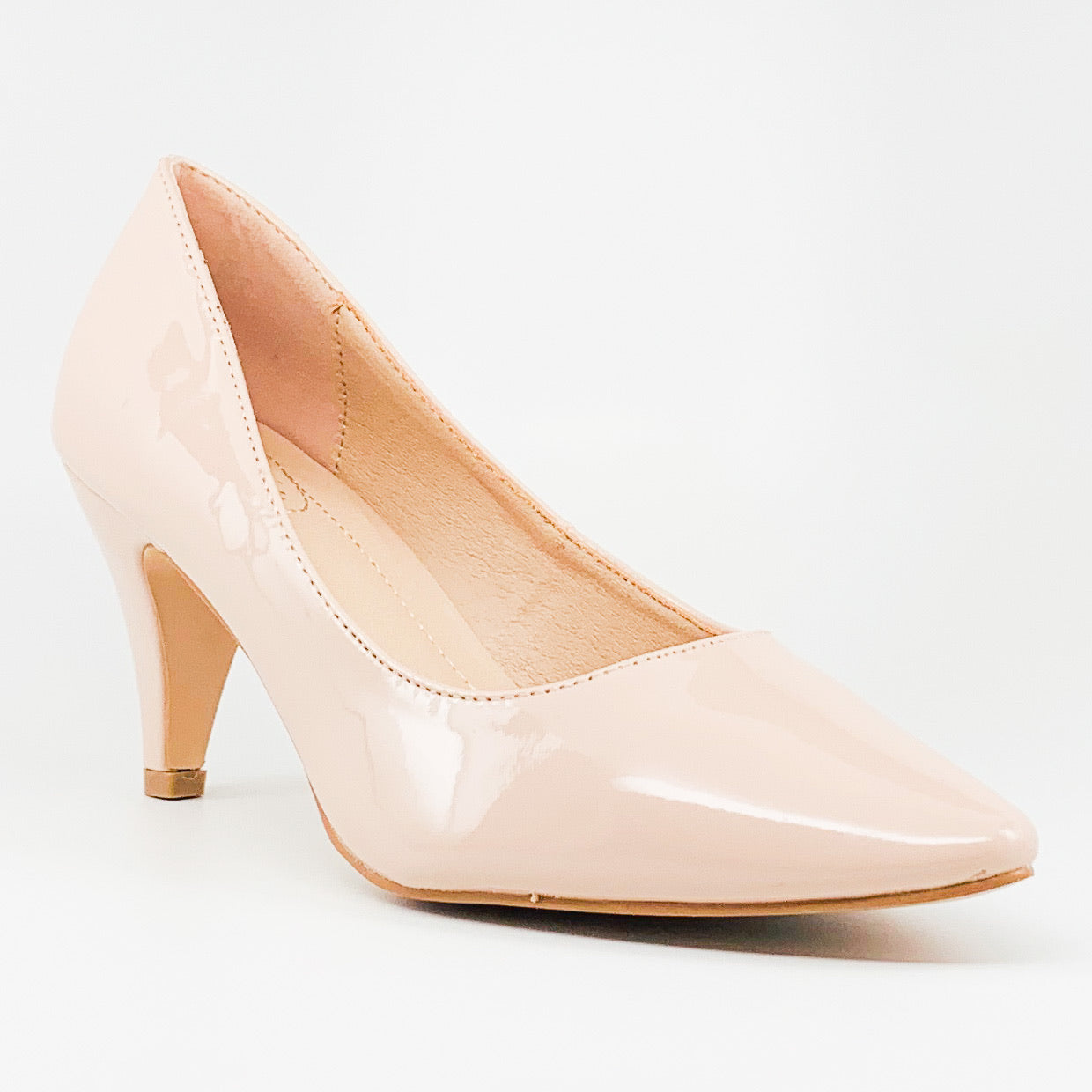 grande-22 forever link taupe pointed toe patent heel